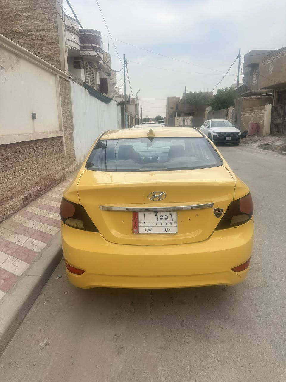 اكسنت موديل 2012 خليجي محرك دوش1600 المرغوب محرك و كير مكفولات حدادية و تخم تايرات جدد فتحة سقف و اشارة بالمري و شاشة و كامره و لايت زنون بيها الجاملغ الخلفي مبدل  السعر 76 و بيها مجال ***********
