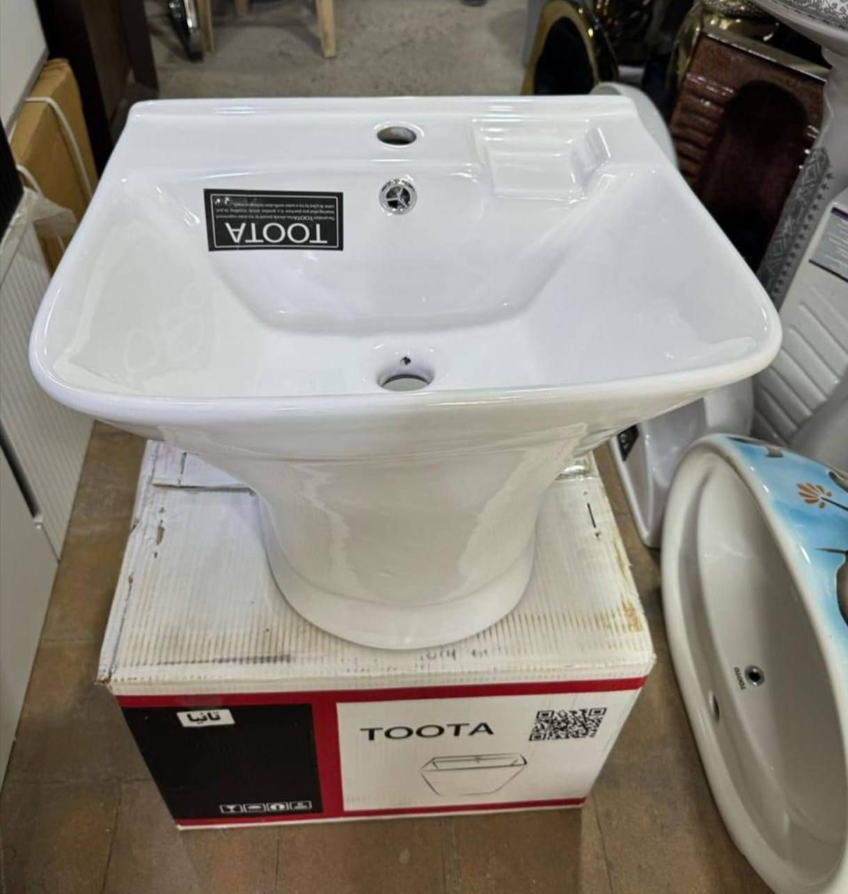 تعلن شركة دلين سرام للصحيات عن وصول حاويه
صحيات ابيض الوان نقوش كافة الموديلات و القياسات
اسعار مدعومه لأصحاب المحلات و المجمعات التجاريه
توصيل الى كافة المحافظات 🚛
عنوان المخزن واسط قضاء الحي شارع العام
هاتف _ واتساب ***********
