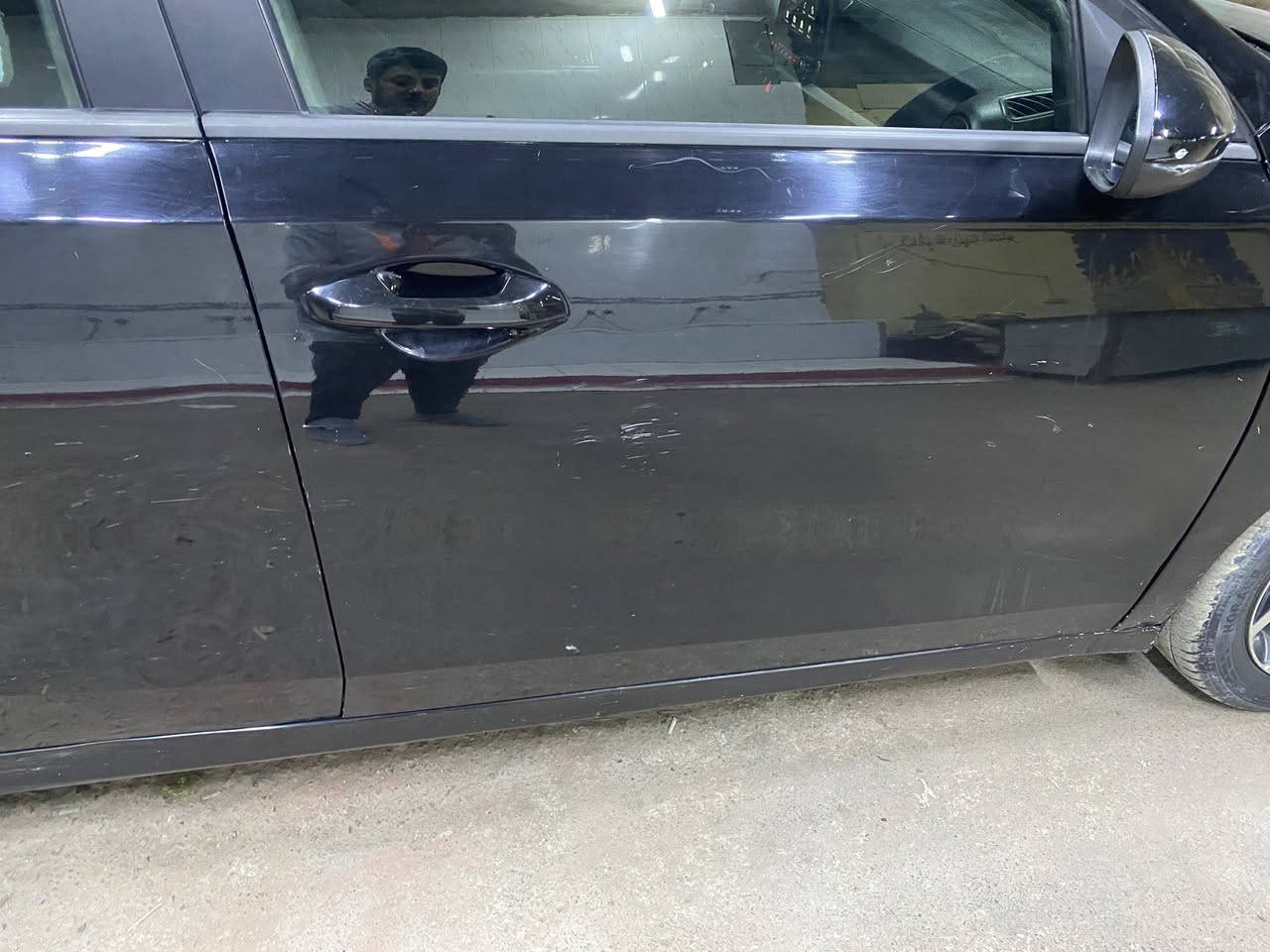 السلام عليكم فورتي مديل 2021بدل بيه جاملغ فقط صور الحادث موجوده ب المنشور رقم بصره حره ماشيه 55الف كيلو بكان سياره بصره جمعيات رقمي *********** سياره بيه شخوط ناشرهم اني سعر 135 وبيه مجال
