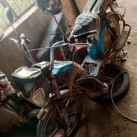 ماطر شحن نقص بس بطاريات خمس بطاريات أي نقص مابيه سعره 200مراسله علمازن...