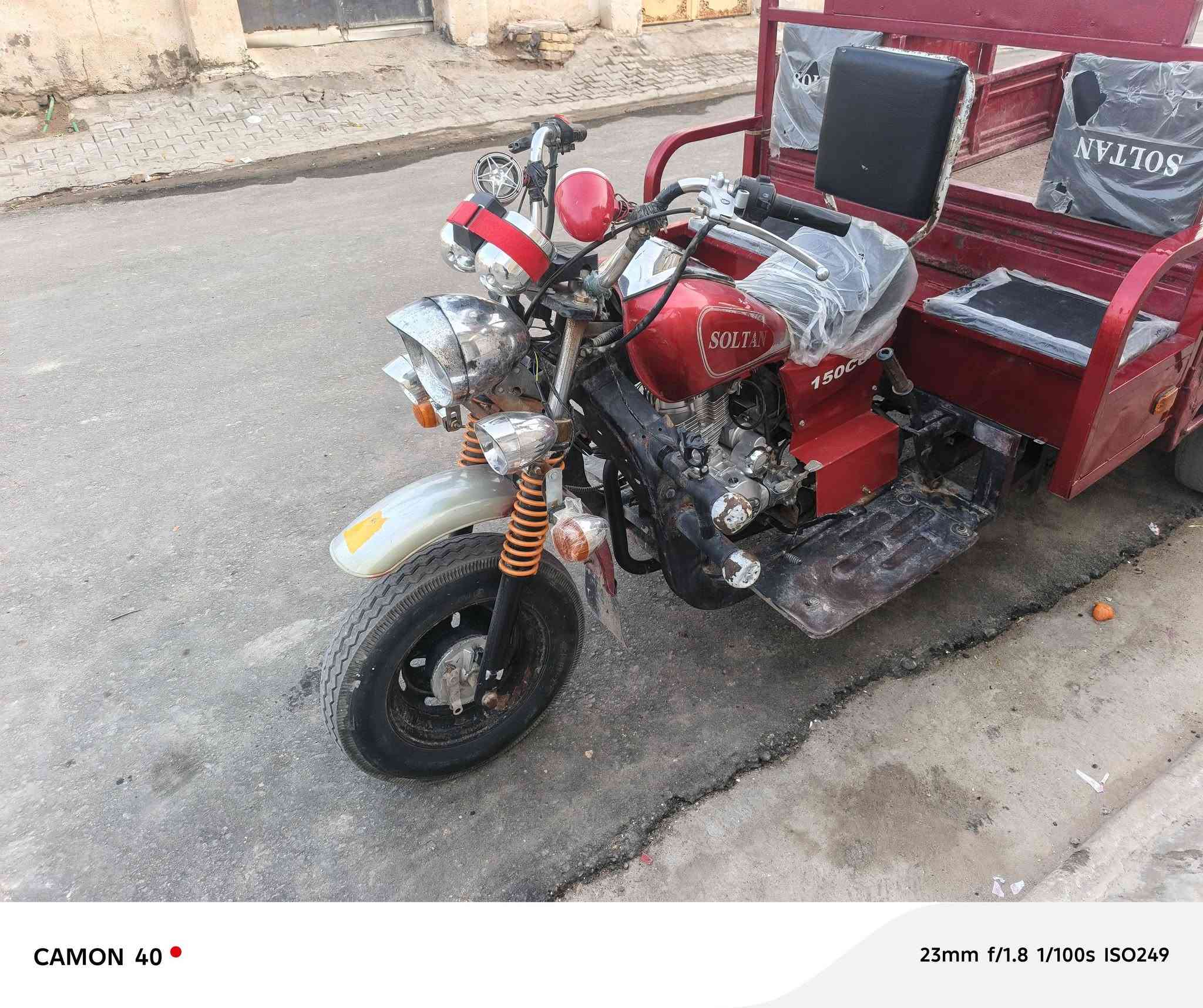 السلام عليكم صلطان موديل 17 كفاله عامه مكينه شاصي كهربائيه كلها شغاله اشاير لايت بك لايت عالي ناصي صطاب /// اخوان راح اخلي السعر المايعجبه السوك بيه شكال وانواع // مليونين وربع مع المجال // اوراق بسمي //// ***********
