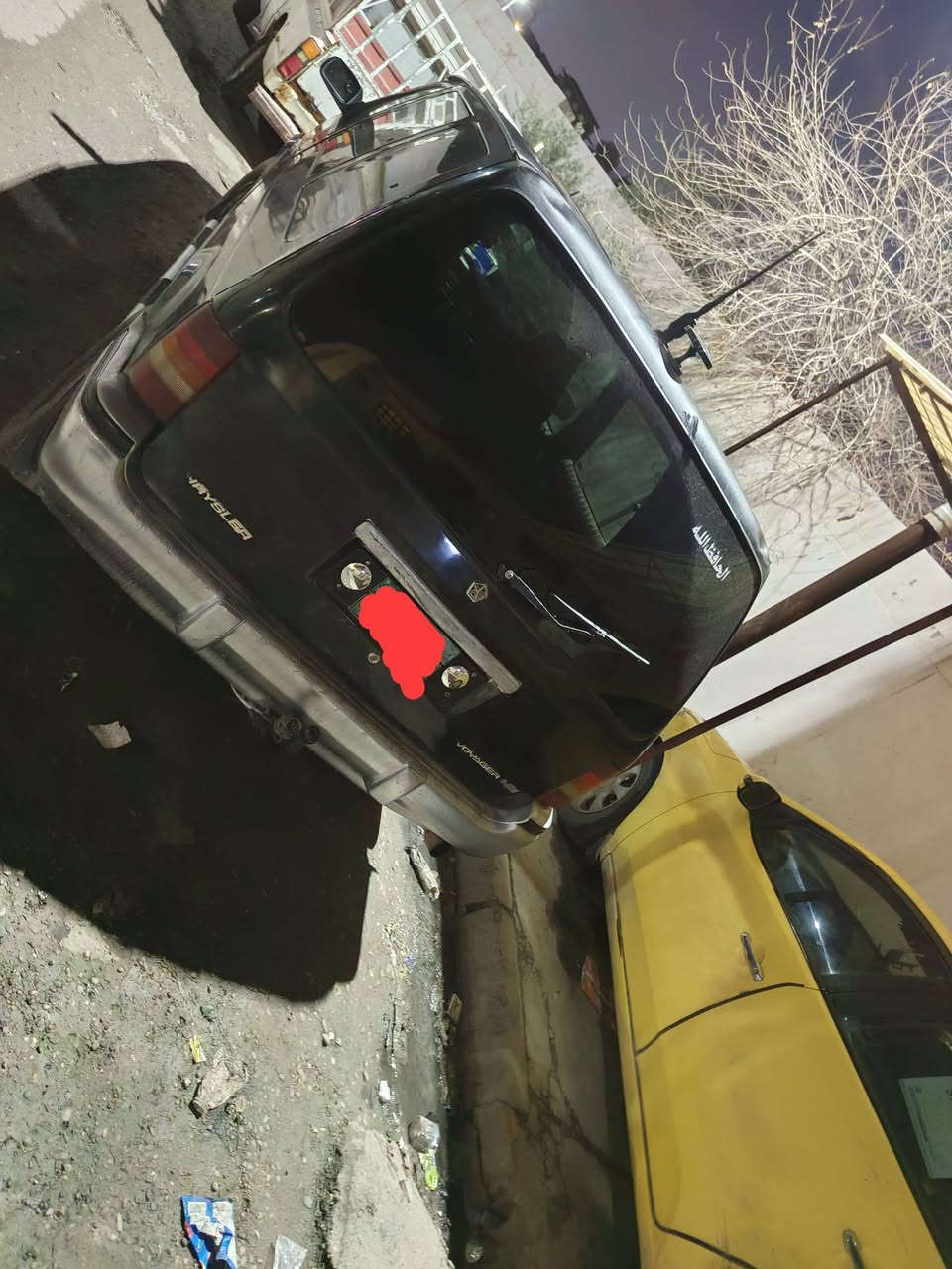 سلام عليكم كلايزر للبيع نضيفه محرك اربعه بستم تخم تاير جديد وايرمنيه كلها شقاله للستفسار تصال علا رقم ***********
