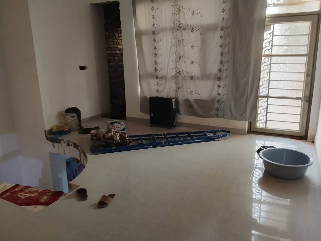 الدار للبيع موقع مميز حي الزيتون
استقبال+
كندور+
غرف نوم عدد2
صحيات عدد2
الاستفسار اكثر اتصال عل رقم 
***********
***********
