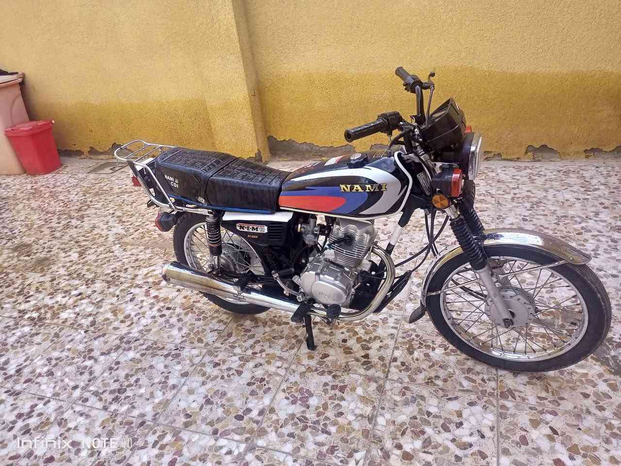 سلام عليكم ورحمه الله وبركاته 
دراجه البيع 
 شلامجه 23بلادي كله 
مبدل فقط ولفات بس 
مكان كوت حي الحكيم شارع بيت خليفه 
رقم الهاتف ***********
سعر خاص 
اذا شراي خابرني واذا مو شراي لاتعبني رجاان
