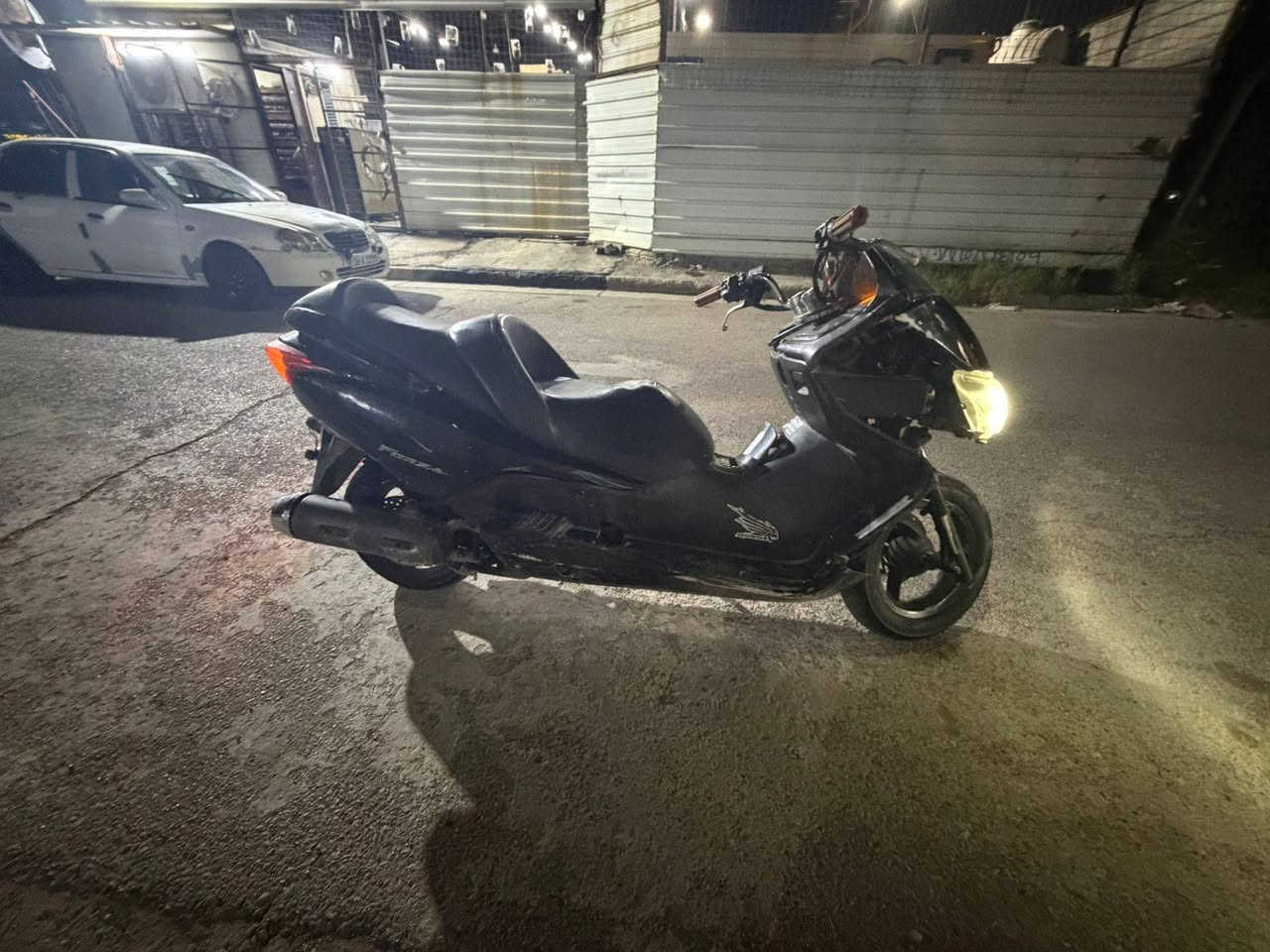 فورزا للبيع شغاله عله وضعها مال تعمير ب 450 وبيها مجال رقم التلفون ***********
