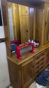 غرفة عراقية مستعملة شي قليل مابيهة اي كسر او ظربة خمس قطع الكنتور سلاي...