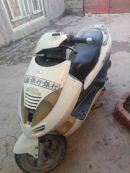 دراجة كاموكو للبيع كهربائيات كله شغاله سلف شغال مكينه نظيفه نقصه هندر بس سعره 200 ألف مكاني حله حي العسكري شارع 80 وهذا رقمي ***********
