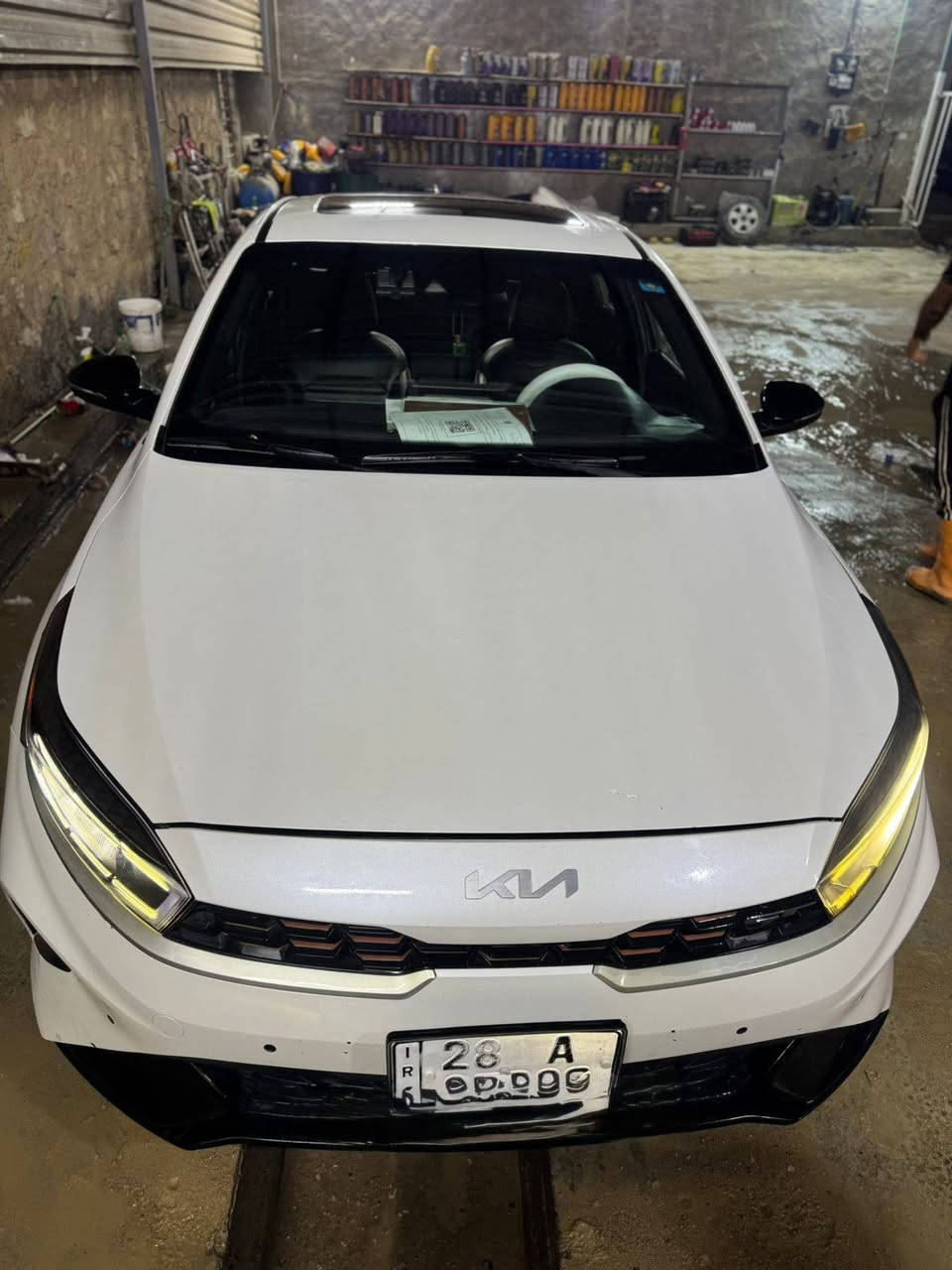 للبيع كيا فورتي GT موديل 2022
أعلى وأقوى فئة Full Options 

رقم نجف معوقين وكالة عامة من المالك هزة جديدة + فحص جديد
▪️ مكينة 1.6 تيربو
▪️ كفالة كير + مكينة
▪️ بيها فصلة وطلقات بلادي
▪️ صبغ 3 قطع بدون تبديل اي قطعة فقط صبغ ليبر واحد
▪️بدون إيرباك ستيرن ( سليم) 
▪️ ماشية 90 ألف ميل (مشي أمريكا)

المواصفات:
1️⃣ بصمات دخول وتشغيل + تشغيل عن بُعد
2️⃣ فتحة سقف + سقف أسود Alcantara
3️⃣ كشنات GT مختمة (تدفئة وتبريد)
4️⃣ رادارات من كل الجهات + مانع اصطدام
5️⃣ كروز كنترول تفاعلي + نظام المحافظة على المسار
6️⃣ شاشة كبيرة + كاميرا وحساسات خلفية
‏7️⃣ Apple CarPlay & Android Auto
8️⃣ لايت أمامي LED وبك لايت LED + دبل إكزوز
9️⃣ نظام تبريد مزدوج + تبريد بيانو
🔟 نظام صوت Harman Kardon

مواصفات GT معروفة ، السيارة جاهزة من كلشي

(صدر، حدادية، تايرات، حجر بيئة، كير مكينة. كله مكفول )

🔹 الحادث موضح بالصور مع المنشور

💰 السعر: 135 ورقة وقابل للتفاوض

📍 الموقع: النجف 

📞 *********** النجف, العراق
