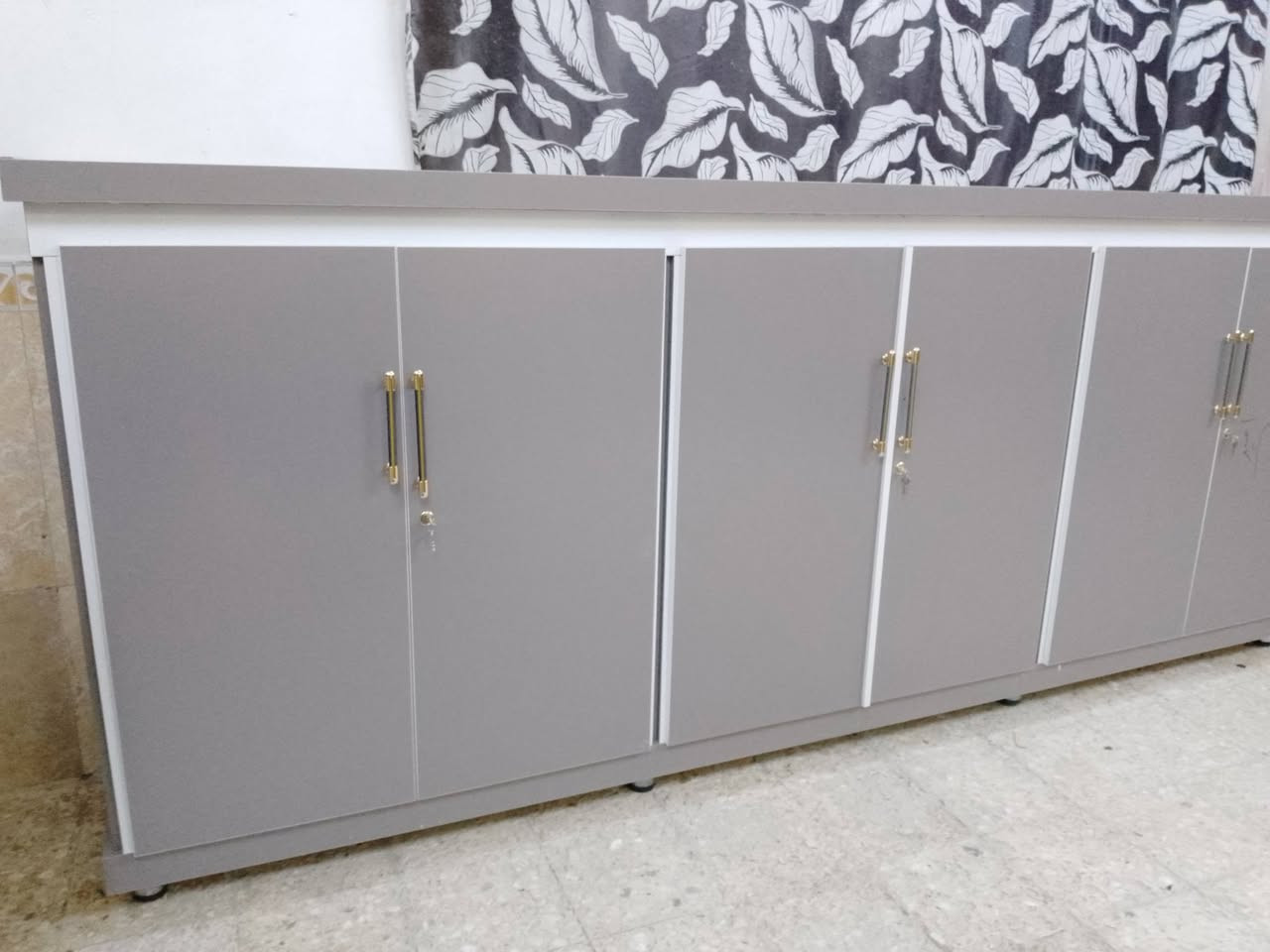 ميز نضد تركي تسكام نجاره الوان متوفره التميز عنواننا للاستفسار مراسله البيج او الواتساب او لاتصال ع الرقم ***********
