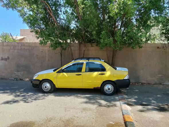 لانسر مشبوشي موديل 10 محرك 1600.... رقم بغداد نكليزي بسمي..... 
.. سياره خير من الله 
تبريد ثلج 
تخم تاير جديد  
دوشمه 
كير صدر مكفولات 
بس تلاحيض واضحه بصوره معمرات 
.......... 👍🏻ولمكينه تشتغل تك يعني واكفه خانه بيه.👍🏻..... 
وله هيه شاهد الله سياره كرفته تخبل وخير من الله 
سعر 69ورقه..  بيه مجال بسيط لطيبين رجائن لمو شراي لا يتصل عنوان... بغداد قرب سيطره.. شعب لقديمه... 
رقم *********** رقمي ثاني....
.***********......... ما متواجد على لفيس بوك تحياتي
