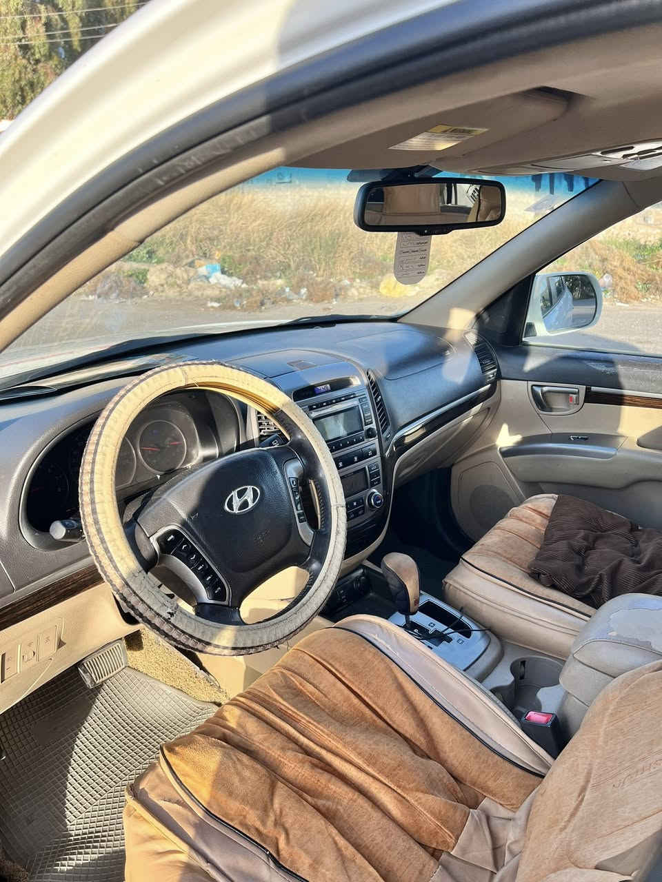 السلام عليكم للبيع سنتاڤي لون ابيض موديل 2012 فوول واحد ع واحد رقم بغداد   تحويل مباشر سنويه باسمي نافذه لل2027 مكفوله من الغرامات 

كير محرك كفاله  محرك3500✈️
تبريد ثلث قطع 
نشاط فول🆕 
فور ويل   سياره جاهزه  من كلشي  
بيها صبغ الچاملغ الخلفي وبارد براس البنيد اصبعين ‼️ 
تبريد ثلج 🧊 تدفىه نار 🔥 
كهربائيات كلها شغاله. 🆕
منظومه البانزين دايمها قبل فتره
تخم تاير صدر فول  🆕 
مسجل فول تخم سماعات 🔊  
ارضيه جلد. السياره بصمه وفتحه مفوله لل اخير ويل كب

السياره جاهزه من كلشي. وحلوه مال جناي ومتعوب عليها 

السعر 💵 170💵 وبيها مجال بيع فقط
مكان السياره 
صلاح الدين  الضلوعيه 
***********
