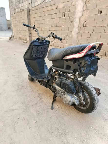 السلام عليكم دراجه فراشه لبيع توه مجفته بعدهي عل سحگ لمحرك ناعممم ما ينسمع شرط هندر واحد بكل وكت شلعه ومعد مقبولات سعر 190 وبيه مجال قليل مكان لبصره زبير رقم *********** رجائآ مو شراي لا تعبني
