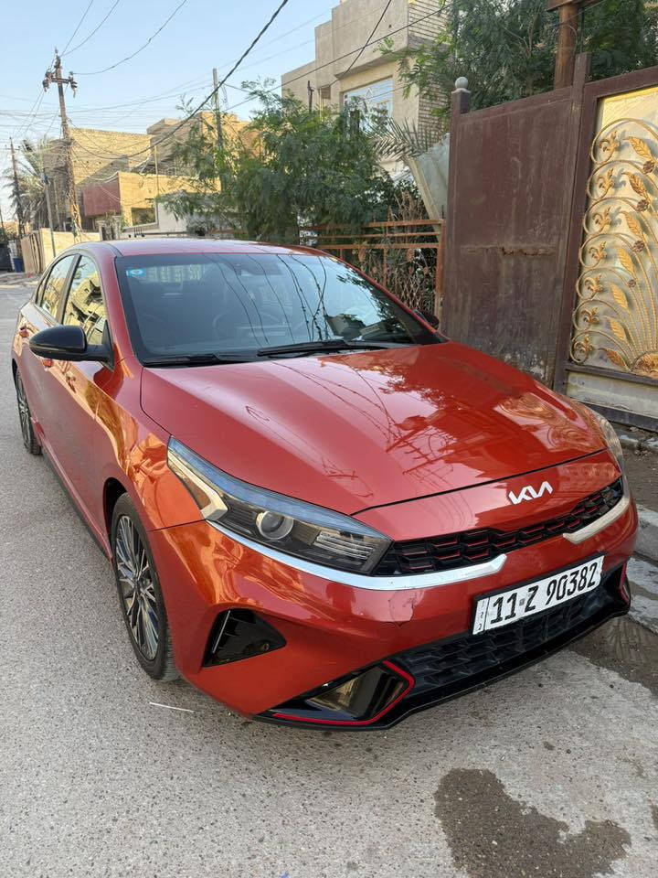 ا فورتي 2023 - GT Line (مواصفات مميزة) 🔥

المواصفات :

• الموديل: 2023.

• المحرك: \bm{2000} دوش (DOHC) - أداء قوي وسلس.

• المسافة المقطوعة: 24 ألف ميل فقط.

• اللون: مشمشي 

المواصفات والكماليات (GT Line):

• بصمة تشغيل وبصمة أبواب.

• تشغيل عن بعد.

• ستيرن حرف D (رياضي) مع تحكم كامل.

• شاشة كبيرة، كاميرا، وحساسات.

• نظام قيادة رياضي وشكل خارجي هجومي.

•كشنات جلد مطرز GT

حالة الحادث والضرر:

• الضرر: جاملغ وبابين (مبدلات نفس اللون/درجة أولى).

• الايرباك: سليم (بدون ايرباك).

• الشواصي والدواخل: سليمة بشرط الفحص.

• الرقم: بغداد (لوحة نكليزي جديدة).

• الموقع: بغداد.

• السعر المطلوب: 146 ورقة (\bm{14,600}) وبيه مجال طيب للشراي.

للتواصل والاستفسار (صاحب السيارة):

📞 ***********
