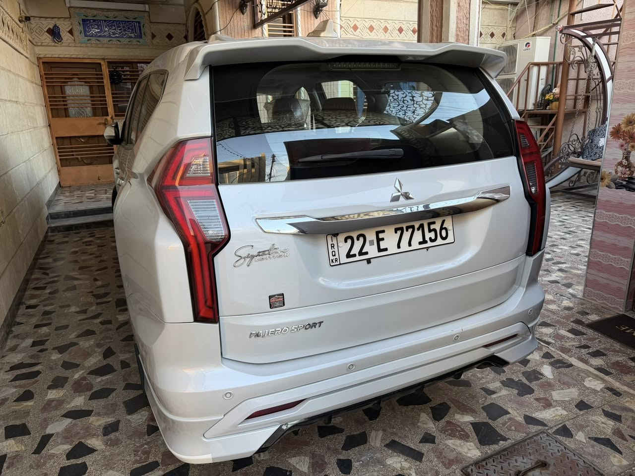 السلام عليكم 
باجيرو سبورت الكت الرياضي
موديل 2020
بصمه +بصمه ابواب
فتحه سلايت 
شاشة
8 ايرباك
سايد بريك بصمه 
نضام اوتو هولد 
كشنات جلد ماروني 
شاشه كبيرة 
داش كام 4k امامي خلفي
كامره خلفيه
ماوس 
اريل نفكيشن 
دوس بلاك 
تحكم استيرن  جهتين
شفتات استيرن 
ترحيب 
كروز سرعه 
قياده ذاتيه
مري شفط كهرباء
يدات نيكل
اشاير بل مري
كشاف مع حركه استيرن
لد نهاري
مخارج اوكس يوئس بي 
منفذ طاقه كهربائي 220فولت
رادار امامي 
حساس امامي 
حساس خلفي 
ماشيه 32 الف 
٧ راكب 
٣ قطع تبريد
6سلندر  (3000) 
كير 8نمره
فور ويل 4x4
نضام تزحلق
نضام المنحدرات 
نضام مانع انزلاق
لايت LED زنون
محرك كير علا وضع الوكاله 
السعر 250
بغداد البنوك 
***********
