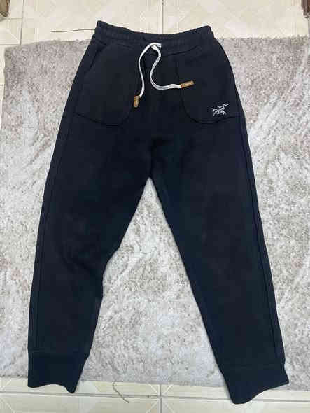 قطعتین arcteryx
size_31_32
size _32_33
قطعە نظافە%100
توصیل_جمع
***********
