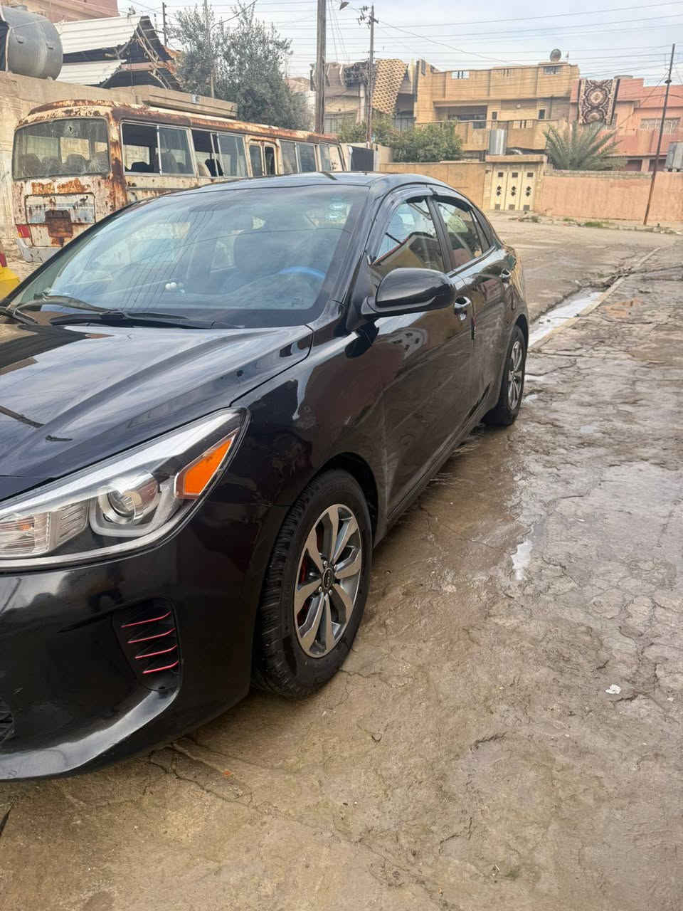 السلام عليكم كيا ريو 2020 محرك 16 دوش سياره بلا ضرر ما بيها قطره معجون سياره فقط صفايح مالها صبغ سياره كود واحد ماشي 67 السعر 108 اتصل على هذا الرقم ***********
