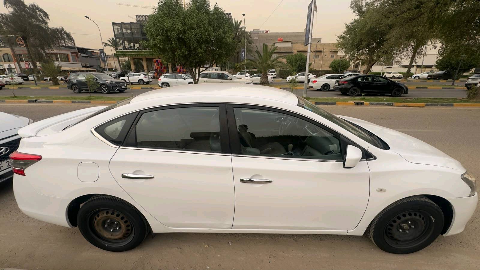 نيسان سينترا ٢٠٢٠
السعر ١٢.٥٠٠$ اي ١٢٥ ورقة بيها مجال بسيط
المكان : السيدية أو اليرموك
***********

المواصفات :
* خليجي ( الشركة العامة )
* كير اوتوماتيك cvt مكفول
* محرك على وضع الشركة مكفول
* تبريد قطعتين مكفول
* رقم بغداد تحويل مباشر
* هزة جديدة ٢٠٢٥ شهر ٩
* سنوية ٢٠٣٠ شهر ١٠
* تخم تاير جديد
* سبير + عدة كاملة مثل ما موضح بالصور
* ٥ ويل حديد + كب عدد ٣
* حساسات خلفي
* كاميرا خلفية
* دواسات تخم جلد + قماش
* ماشية 88 الف قابلة للزيادة