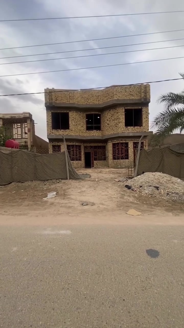 للبيع بيت بالرميثة بنزلة سيد جابر مساحةً360 متر طابقين يحتوي على 6 غرف كبار  البيت طابو زراعي السعر 90 للاستفسار ***********
