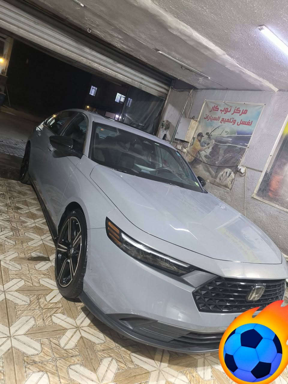 هوندا اكورد سبورت موديل 25 هايبرد محرك 2000 ماشية 31 كيلومتر رقم بغداد حرة تكحيل فقط إطار التاير للجاملغ الأمامي بدون دواخل والباقي مكفول مواصفات معروفة فول تبريد قطعتين سلايد ما عدا الكشنات مخمل مو جلد مكانها بغداد الكرخ للاستفسار ***********
