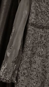 مرحبا بنات 
عندي هذا الفستان لونة فضي 
يجنن باللبس يلمع لمع مثل مدتشوفون وثكيل
يلبس قياس 38-40
يرهم للعقد او تلبيس حلقات 
كلش نازك وفخم
رايدته ب 70 الف
موجود توصيل


**إذا كنت صاحب هذا الإعلان وتريد حذفه لأي سبب، رجاءا أرسل رسالة إلى الدعم الفني**