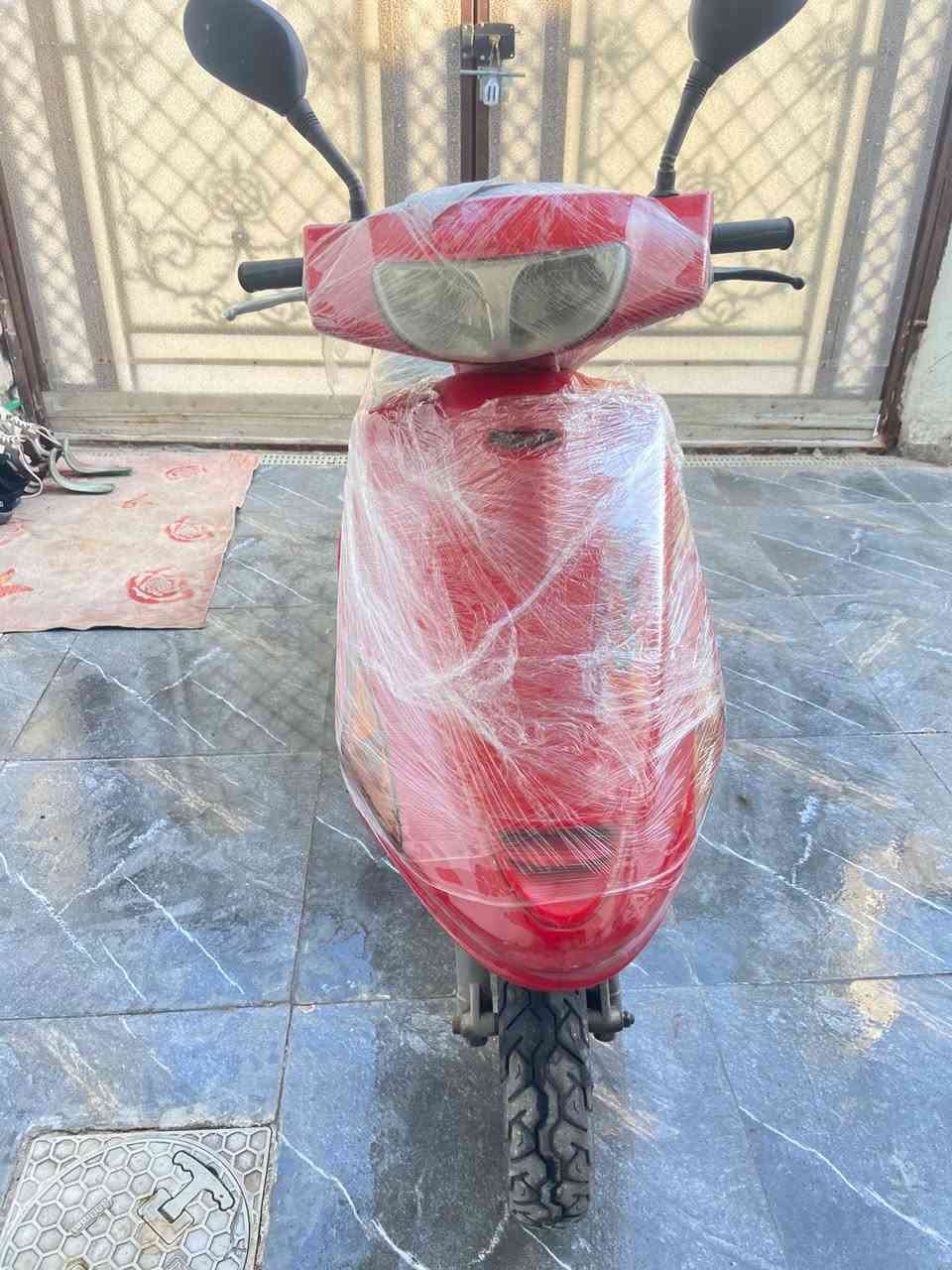 دراجة فراشة نضيفه للبيع
دراجة جاهزة توه مبدل كابريته زوج تاير جديد اخذتها قبل شهر ردت اشتغل بيها وحصلت شغل وما محتاجها 
السعر500.000 وبيها مجال بسيط

***********
