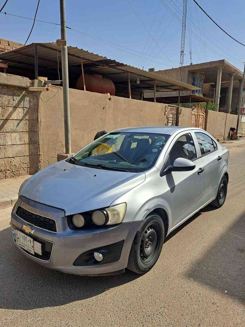 السلام عليكم 
شفرليت سونك 2012 خليجي 
السياره بأسمي و سنويه لل27 و مصفرة غرامات 
مشروع وطني تتحول بكل المحافظات 
مكينتها البلاديه بدون تحوير و حجم المحرك 1600
بيها 3 قطع صبغ
و بيها عته بالنمره الرابعه . تمشي طبيعي و تذب نمرها طبيعي و تصليحها بسيط بدون فتح كير 
السعر 58 و بيها مجال و العطل ينزل من السعر ابيعها على وضعها 
مكاني البصرة /ابي الخصيب
*********** /واتساب ابو الخصيب, البصرة
