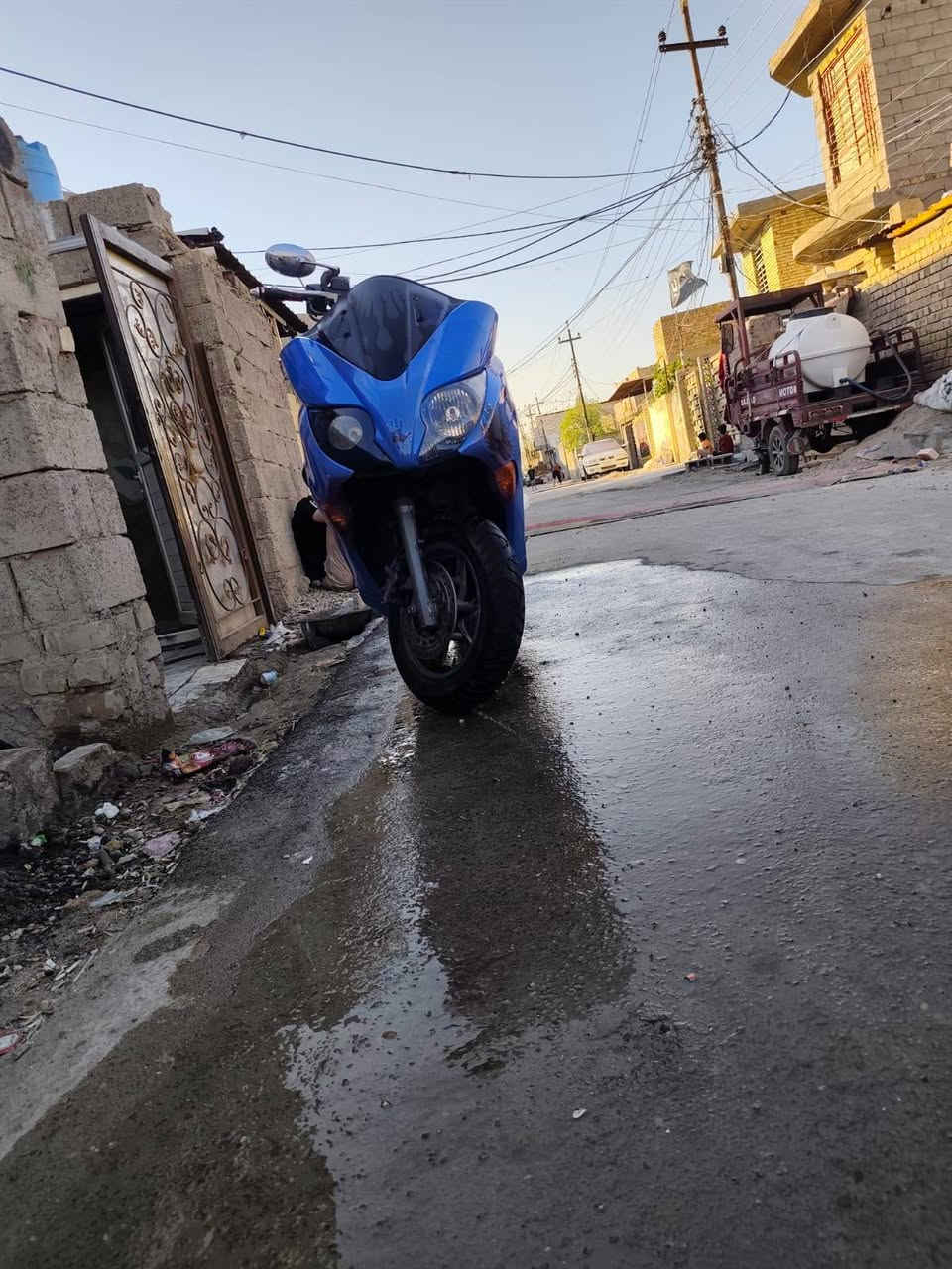 فورزه ٠١٠ للبيع دراجه كامله نقص بس جاملغ امامي أوراق بيهه سعر مليون و٣٠٠ وبيهه مجال مكان بغداد منطقة التأميم قرب بسمايه ***********
