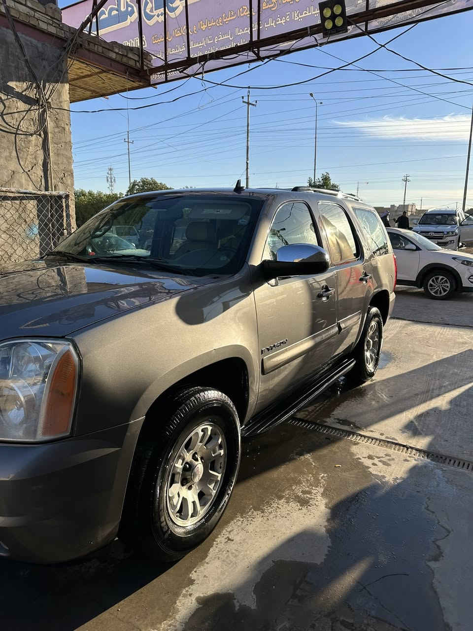 السلام عليكم 
GmC يوكن 
2009
باسمي  رقم سليمانيه السنويه 2027
بيها كتاب خروجيه دولي سنتين
مكفوله كفاله عامه فقط بارد بل باب قليل
كامل مواصفات SLT 
السعر 225 
العنوان العماره ميسان 
امداور أو وكاله ولأفضل مداور
***********
