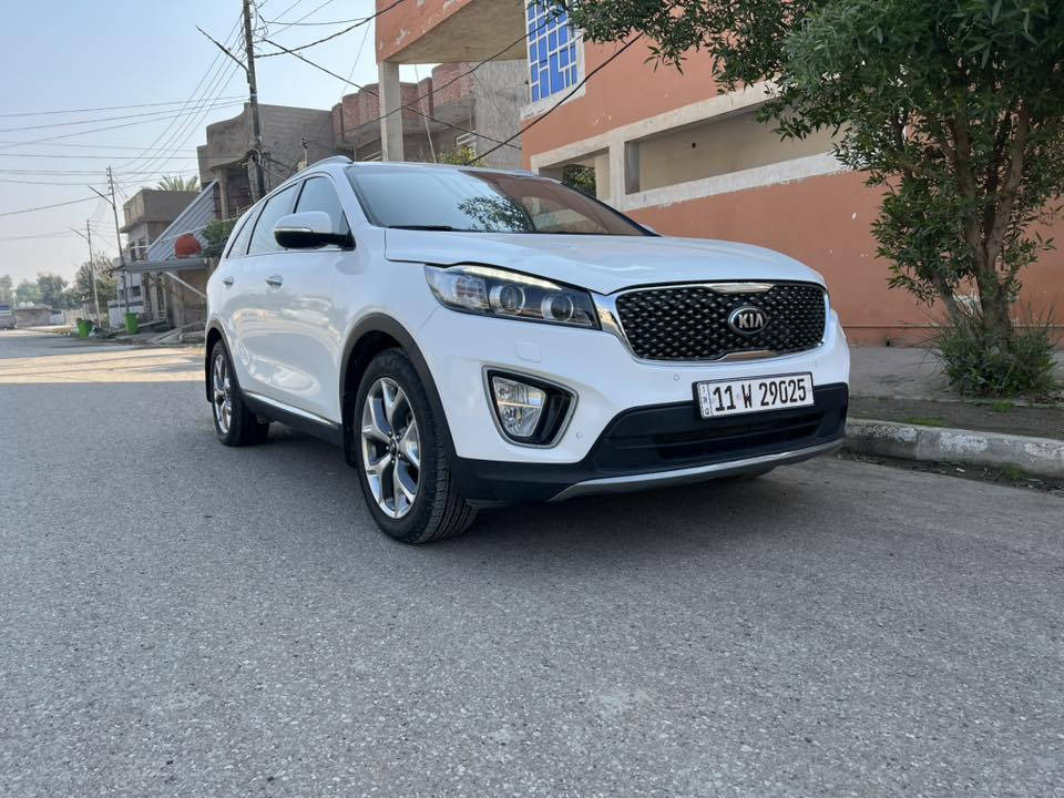 كيا سورنتو خليجي 
رقم بغداد الماني بسمي 
موديل ٢٠١٧ شكل ال١٨
لون ابيض 
٦ سلندر ٧ راكب 
فوووووول مواصفات بدون فتحة 
بصمتين: تشغيل وتقفيل 
الباب الخلفي كهرباء 
زراك لايت بلدعامية 
بردات خلفية اصلية 
كشنات جلد اصلي لونين 
كشنات ٢ كهرباء 
شاشة كبيرة اندرويد 
كامرة دوارة اصلية 
حساس امامي وخلفي 
مري شفط مع القفل 
تبريد ابيانو لمس 
تبريد ٣ قطع ثلج 
اضواء ترحيب بليدات 
علامة سورنتو بلدوسة 
تحكم استيرن فول 
حاكية : ابلوتوث: اوكس 
كيجات السرعة زئبقية 
شاشة الدشبول الكترونية 
مانع انزلاق وانحدار 
لد امامي وخلفي 
لايت زنون اصلي 
اشاير بلمري 
يدات نيكل اصلي 
ويل اكروم ١٩
ماشية ٧٩ اصلي أدك جرس
كير ومكينة وصدر وحدادية وتبريد كفالة عامة
بدون ضربة وتبديل وصبغ واشخوط وبارد كسر حديد 
كتلوكات الشركة موجودات/ الارضية مغلفة جلد/ البصمة الثانية ممستخدمة
كشرة جديد وصافي من كلشي عدى تكحيلة صغيرة بس 
الرقم الدولي الجديد / هزة جديدة // سنوية جديدة 
سيارة جديدة معنى الكلام // سيارة جاهزة مابية اي نقص 
السعر ٢٢٤$
***********
