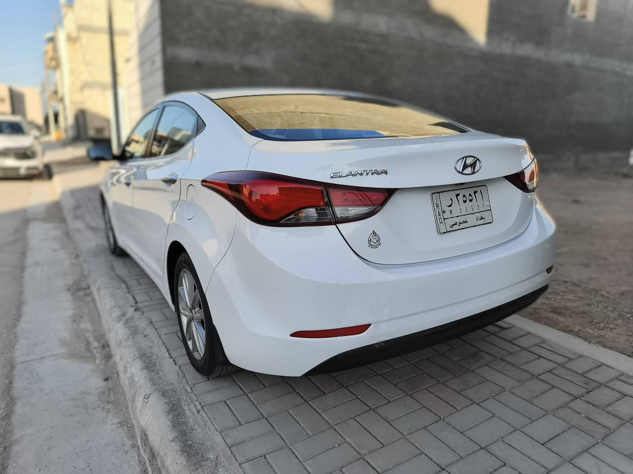 للبيع النترا مكفولة موديل 2015
رقم بغداد ماشيه 125
 العنوان كربلاء الچاير حي الشرطة للاسفتسار اكثر مراسلتي او الاتصال على الرقم ***********

السعر 133 ورقة
