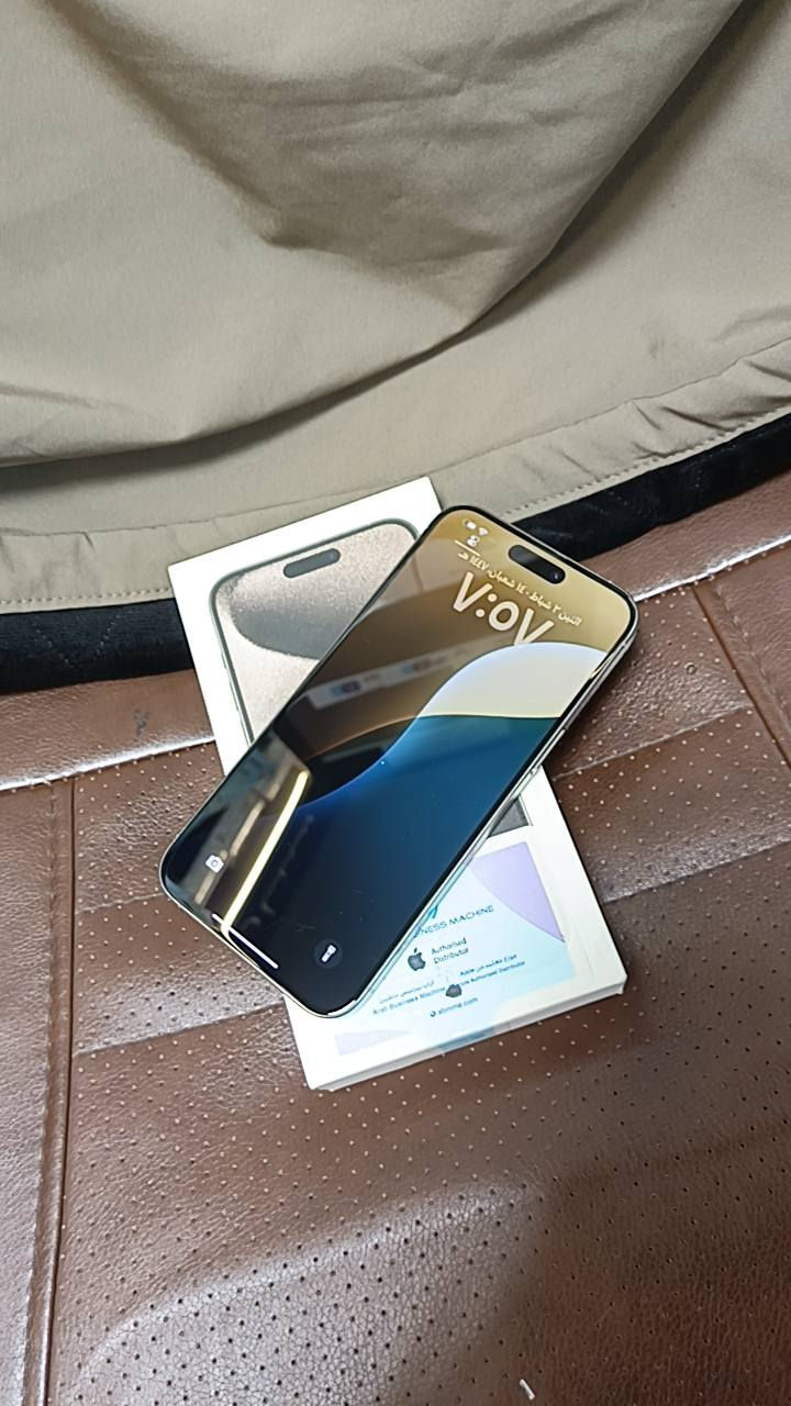 السلام عليكم
من رخصه الادمن 

ايفون 15pro Max 

ماستر نموذج  AAA. Mعربي ماسترر  استخدام قليل 

ذاكرة / 256

بطاريه / 88
عدد الدورات /583

المكان / بغداد قرب تقاطع درويش 

***********

السعر/1050 مليون و50. قفللل 
ملاحظه  نضافه 100/💯 كارتون مطابق كامل ملحقات
