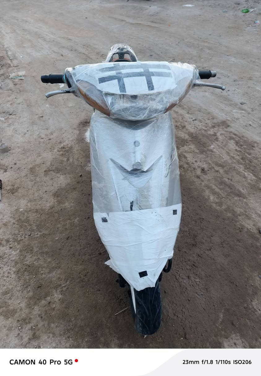 اسلام عليكم  دراجه عصفور للبيع مكينته ناعمة خير من الله للبيع كامله مكمله سعر ٢٠٠بيه مجال بصيط  مكاني بصره قضاء المدينه هاذ رقمي ***********
