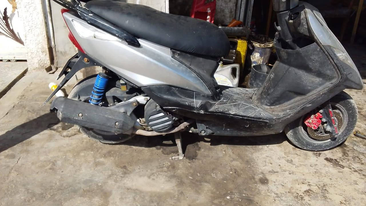 هاى ماكس ثعلب البيع دراجة أبيع كوم حديد 300 وبيه مجال وهذا رقمي ***********
