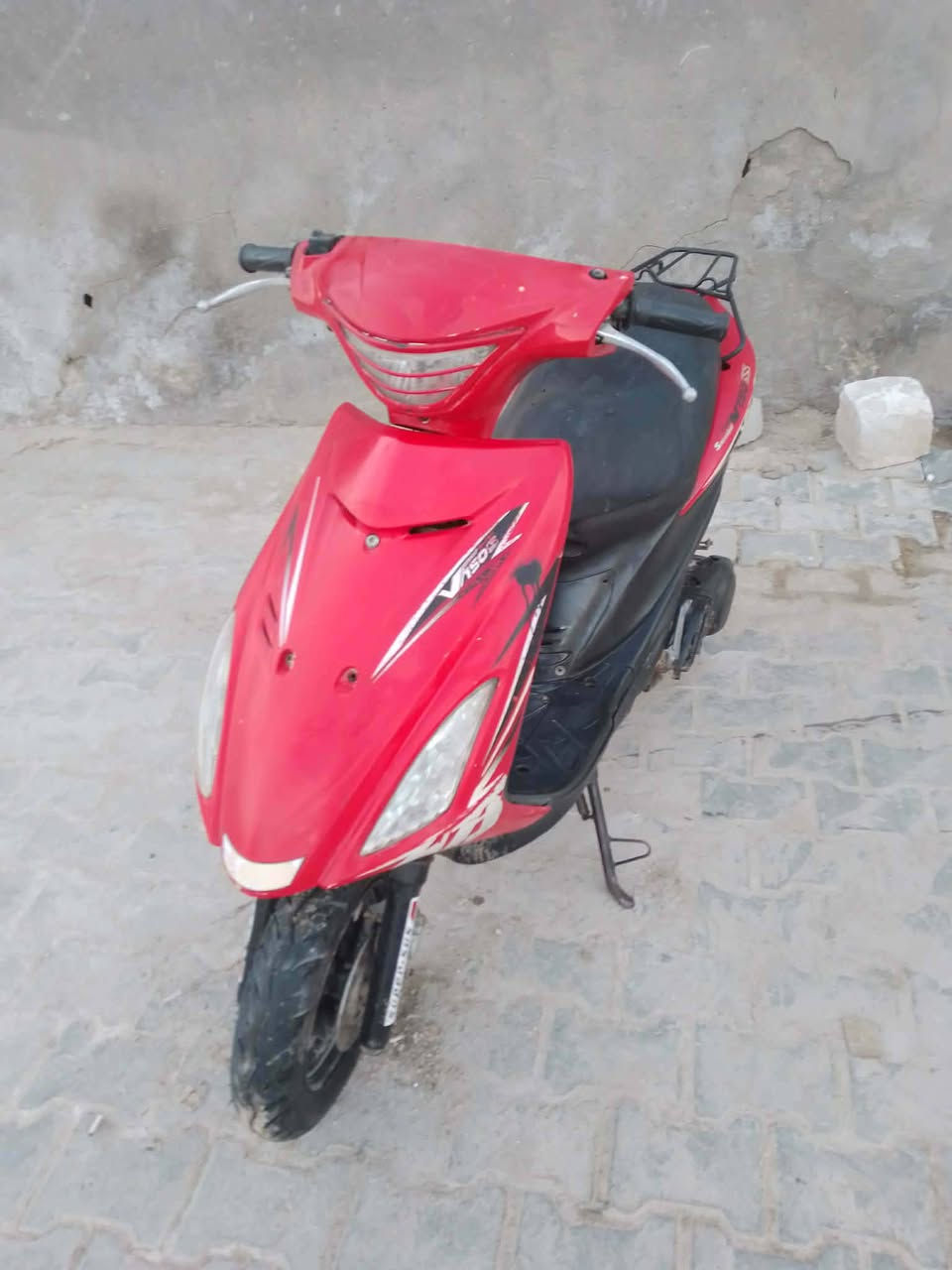 دراجة شغاله ب250
وبيه مجال قليل


**إذا كنت صاحب هذا الإعلان وتريد حذفه لأي سبب، رجاءا أرسل رسالة إلى الدعم الفني**