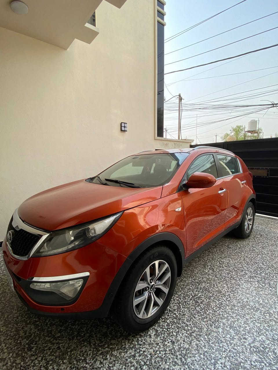 السلام عليكم
كيا سبورتج 2015 

رقم بغداد الدولي هزه جديده سنويه 2030 

ماشية 124 

محرك 2000 دوش مكفول ولا مفتوح الكير مكفول ولا مفتوح 
تبريد تدفئة شغلات مملعوب بيهم
بيها بارد على كد اربع اصابع بالجاملغ الامامي وبارد على كد اربع اصابع بالصندوك والبنيد مبدل مال وكالة والقديم موجود اثر طاوبك وكع علية. وبدلته صبغته تتطابق اللون فقط 

الباقي كله مكفول كفالة قطره معجون مابيها وين ميعجبك. وديها اي اختلاف بالكلام اني خسار  

تخم تاير باتري جديد شاشة كامرا دوارة تحكمات حساسات. 

5 ويل كب للبيع او الامراوس بسبعه راكب وحسب القناعة 

السعر 147 وبيها مجال 

بغداد الدورة ***********
