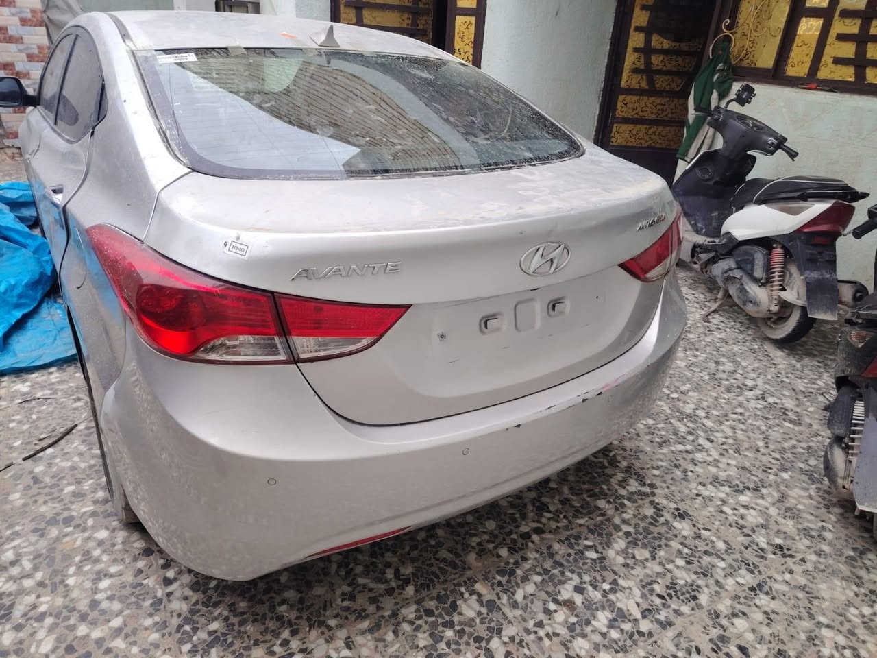 السلام عليكم النترا 2012 كصتين السياره جديده هسه جهزت العنوان بغداد السعر 44 وبيها مجال بسيط ***********
