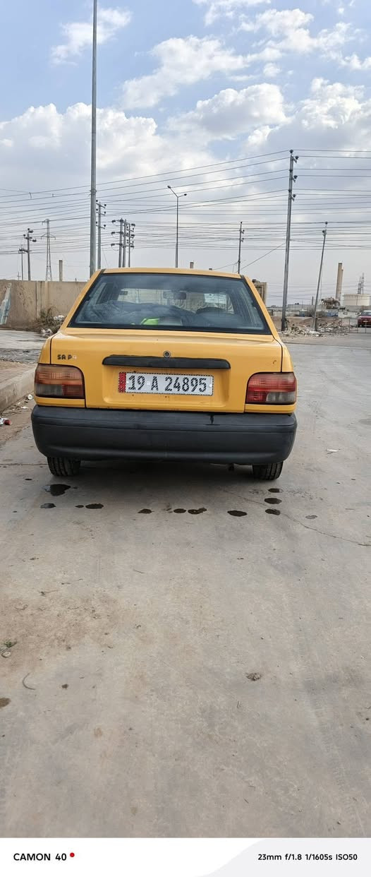 سايبه للبيع ٢٠١٥باب وجاملغ رقم نكليزي كير ومحرك مكفول تبريد شغال *********** ديوانيه حي العسكري الثالث
