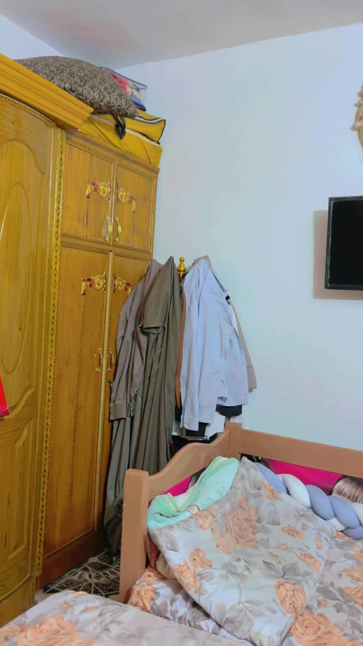 سلام عليكم غرفه نوم تسكام ..٦ ابواب الكنتور طابقين 
زاويه ابواب ملحق كومديات غرفه نظيف جدآ..ضرر بسيط بس جسر الجربابيه واحد مكسور ..ب٧٥٠ الف بيه مجال مكان محاويل


**إذا كنت صاحب هذا الإعلان وتريد حذفه لأي سبب، رجاءا أرسل رسالة إلى الدعم الفني**