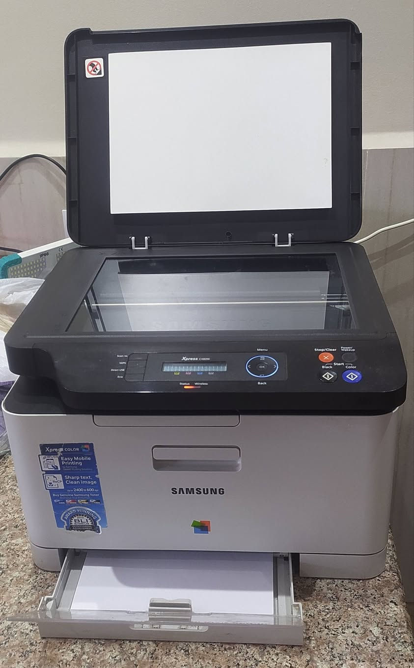 Imprimante multifonction laser couleur . Impression /copie / scanner.
L'impression NFC par Samsung Print Solution.
Modèle de conception récompensé.
Texte net . Image propre .
Mono/couleur jusqu'à 18/4 pages par minute en A4.
 TLF 0540702732


**إذا كنت صاحب هذا الإعلان وتريد حذفه لأي سبب، رجاءا أرسل رسالة إلى الدعم الفني**