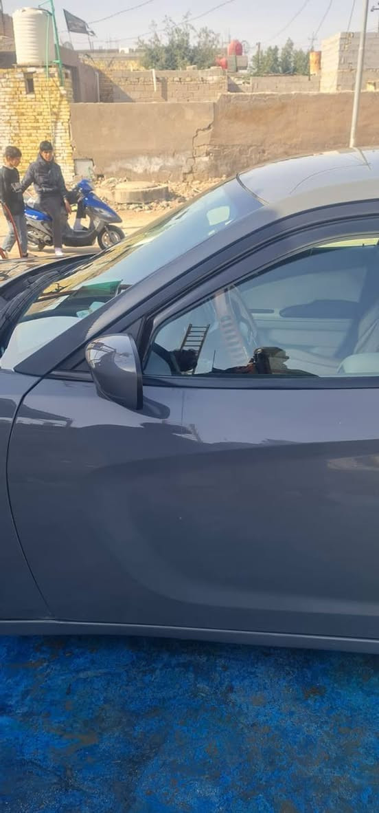 سلام عليكم ورحمة الله وبركاته جارجرالحادث جاملغ علئ اطار الايمن علي البارد راجع لون سمنتي موديل 20 كفاله كير محرك سياره لعابه اي ضربه ماكو بالسياره جديده والله احلا من الصور  وجاهزه مابيه نقص اي شي مال جناي ‏‪0780 179 2666‬‏
