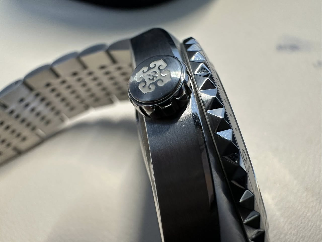 ساعة ixdao
ساعة نادرة جدا و مميزه 
اطار سيراميك مقوى و جام ياقوت درجة أولى محرك اوتوماتيك درجة أولى 
السير مشبك من الطراز الاول 
نحت يدوي خلفي 
ساعة تحفة فنية 
الساعة كاملة المرفقات


**إذا كنت صاحب هذا الإعلان وتريد حذفه لأي سبب، رجاءا أرسل رسالة إلى الدعم الفني**