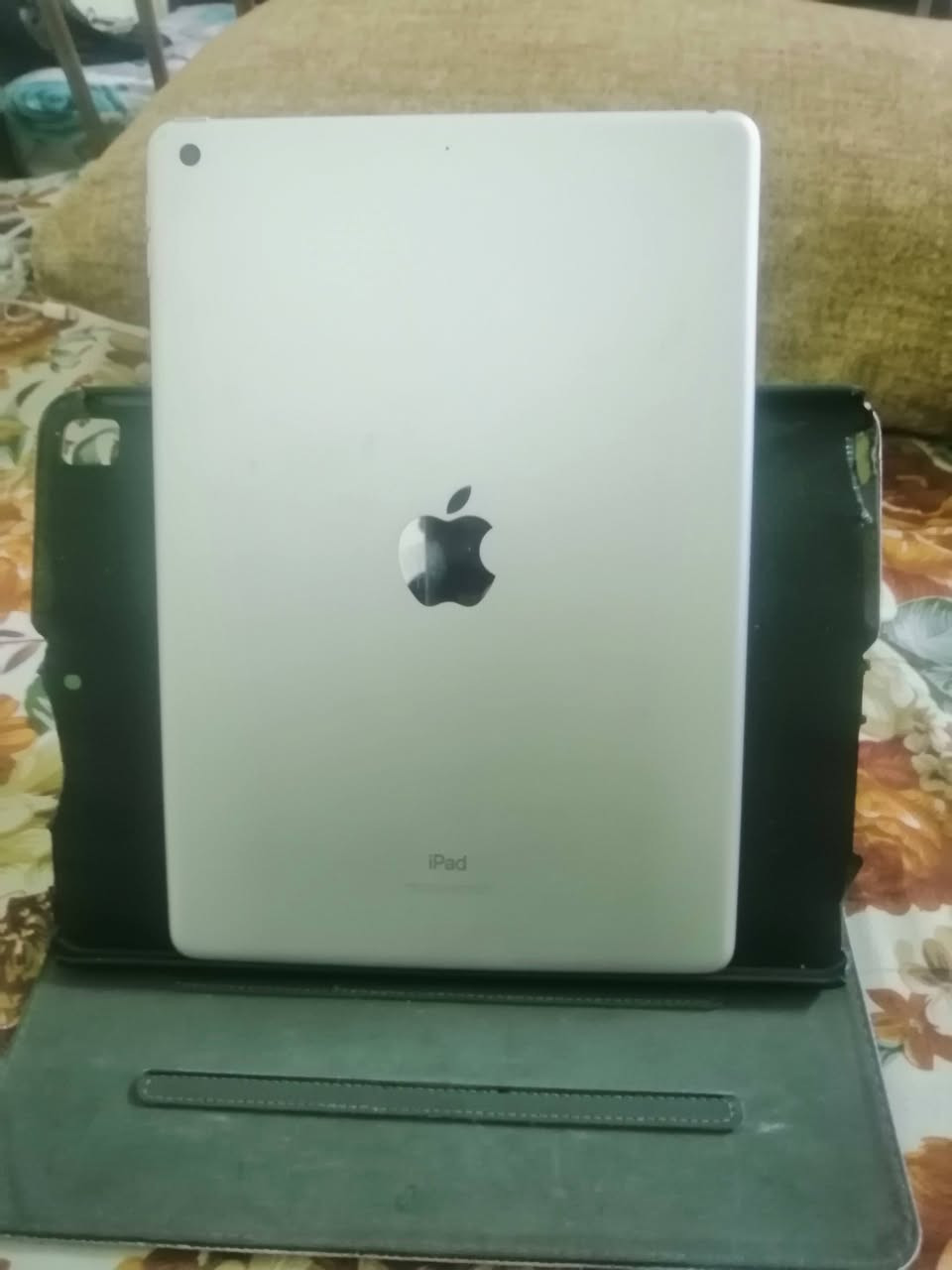 ايباد 9 ذاكره 256 جهاز نضيف كلش شخط ما بيه رايده ٣٥٠ مكانه بغداد المشتل الي يفيده يراسلني وبخدمته


**إذا كنت صاحب هذا الإعلان وتريد حذفه لأي سبب، رجاءا أرسل رسالة إلى الدعم الفني**