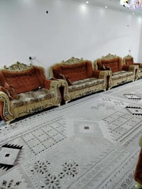 تخم ونص ملكي • ١٥ مقعد • بي مجال