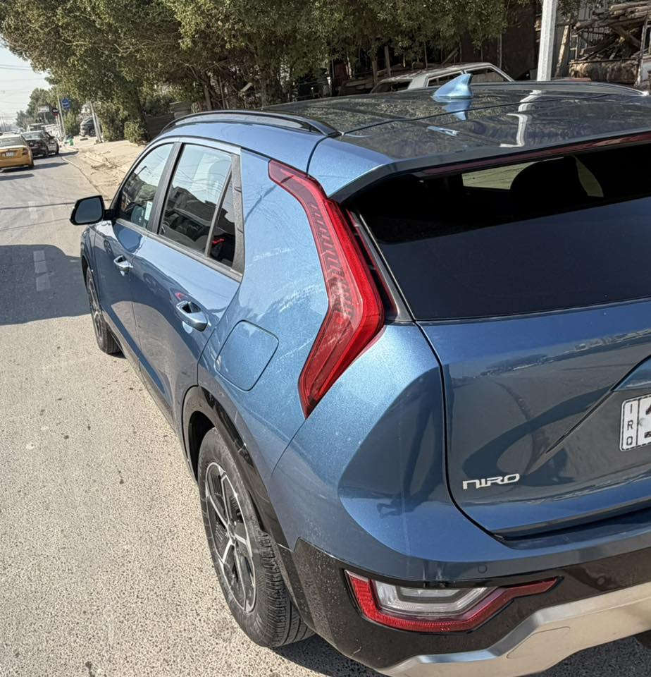 Kia Niro هايبرد ( sx) 2023
(يعني المواصفات العالية والاقتصادية )
كيا نيرو 2023
مكانها بغداد الرصافة 

•   🛣️  المسافة المقطوعة    - 24 مايل 
----------------------------------------  
📅 الموديل: 2023

⚙️ المحرك: 1600 سي سي
📏 الممشى: 24 مايل فقط
🌍 الوارد: أمريكي
🛠 الضرر: كما موضح بلصورة فقط
بدون صبغ بدون تبديل شرط فقط بارد 
🎯 الويل: 18 إنش
• ناقل حركة أوتوماتيك
• نظام اقتصادي موفر بالوقود
• شاشة لمس
• Apple CarPlay & Android Auto
سيارة فول مواصفات
• حساسات + رادار
• رادار مري
• دواخل جلد 
• ترحيب بلدخول
• بصمة اباوب
• شاحنات وايرليس
• شاحنات بلكشنات
• اضوية امامية +خلفية LED
• تبريد + تدفئة بلكشنات
• كاميرا خلفية
• فتحة سقف
• كشن كهربائي
• ميموري خزن
• مثبت سرعة
• سياقة ذاتية
• تحكم بالمقود
• تبريد امامي + خلفي
• مرايا كهربائية + اشاير بلمري
• جنوط 18 إنش
• سيارة مناسبة للاستخدام اليومي والمدينة والجناية  السيارة بيها خير من الله مواصفات الي يحب يتفضل يشوفها وهوة يقيمهة 
للعلم السيارة اني مستوردها وباسمي
لمعرفة السعر الاتصال او اكتب السعر وتصلك الاجابة
***********
