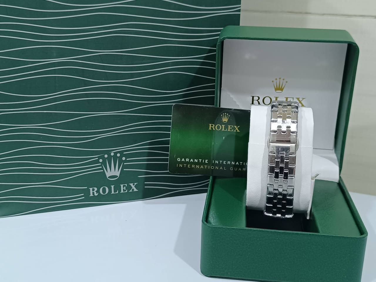 روليكس لاند دولر ♣ ♠ ♣ 
 كوالتي عالي جدا طلاء ثابت ضد الماء عداد شهري قفل فراشه ستالنس ستيل سويس ميد ♣♣♠♦


**إذا كنت صاحب هذا الإعلان وتريد حذفه لأي سبب، رجاءا أرسل رسالة إلى الدعم الفني**