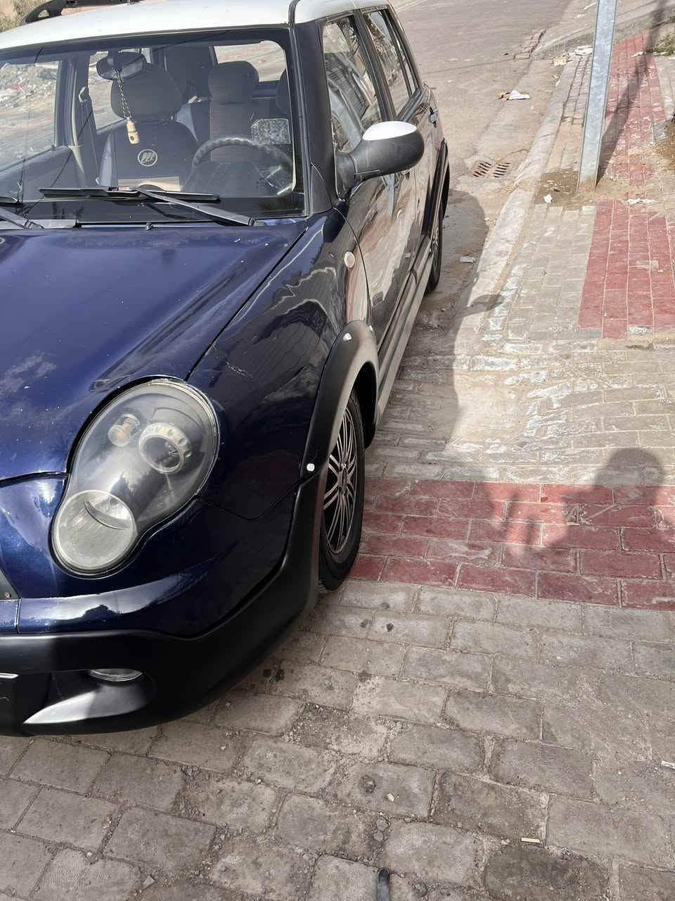 السلام عليكم ليفان لبيع سياره حلوه ونظيفه وكلشي شغال بيها 36وبيه مجال***********مكان السيارة طوريج
