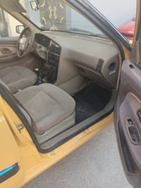 بيجو 405 2015 للبيع بيها حادث موضح بصور البور بي مشكلة  السعر 37$ وبيه...