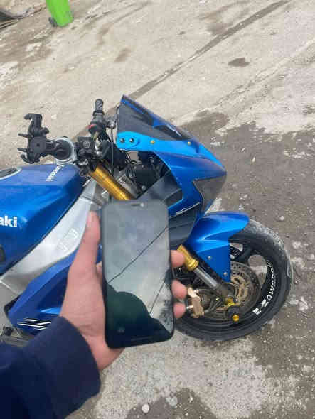 السلام عليكم ايفون ١٢ برو فقط مبدل شاشه وبطاريه ذاكره ٢٥٦ نموذجm السعر ٢٥٠ الف مكان بغداد البياع ***********
