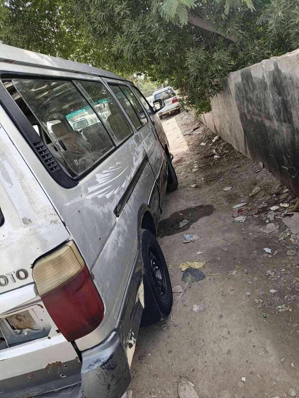 السلام عليكم فاتون الوان الموديل 2012 الون رصاصي رقم انكليزي مصفره هيئه و غرمات وضربه صفر السنويه لحد 27 السعر 45 شرط التحويل اذا ماتحول مابيع الرقم ***********
