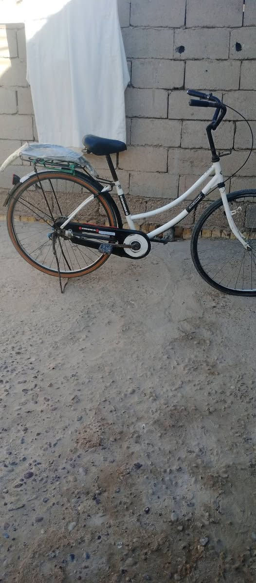 للبيع مكانه نادر موديل 16 80 وبي مجاللبيع مكانه بابل يم جسر نادر 80 بمجال***********

